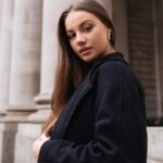 fashion, editorial photography, urban style, city fashion, modern portrait, street aesthetic, high-end fashion, bold statement, trendsetting look, contemporary elegance, casual sophistication, edgy style, architectural background, street-inspired, fashion-forward, dynamic pose, effortless chic, metropolitan vibe, artistic direction, minimalist fashion